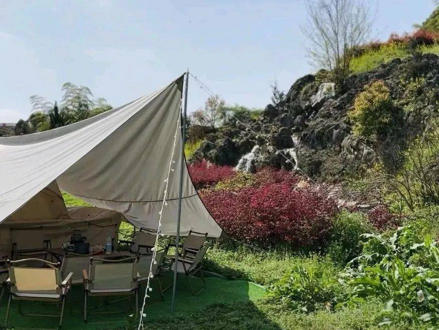 山野术士跑，迷宫探险与挑战极限