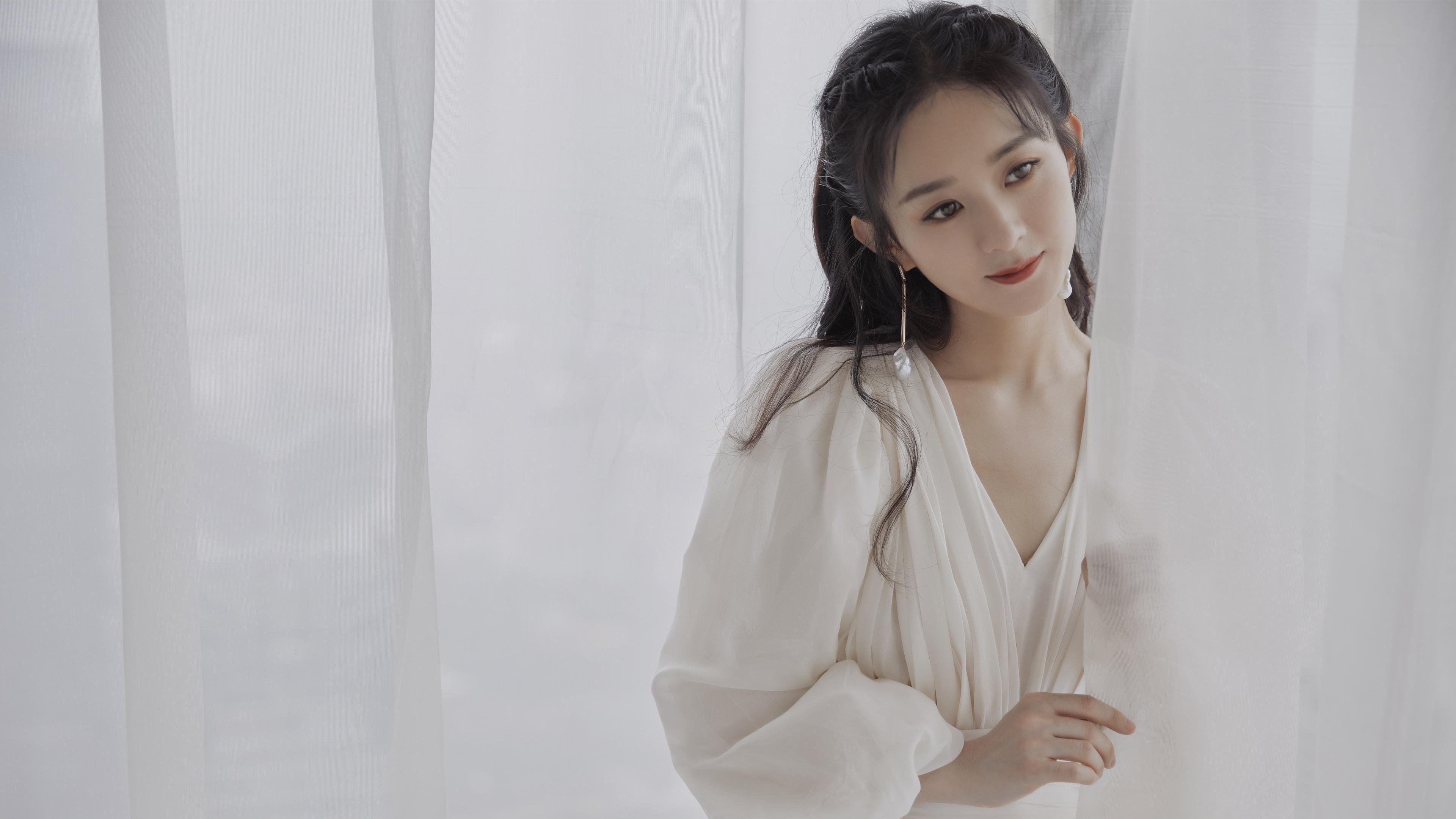 《虚拟比赛新体验：融合增强现实技术的电竞未来》，虚拟化电子竞技哪些