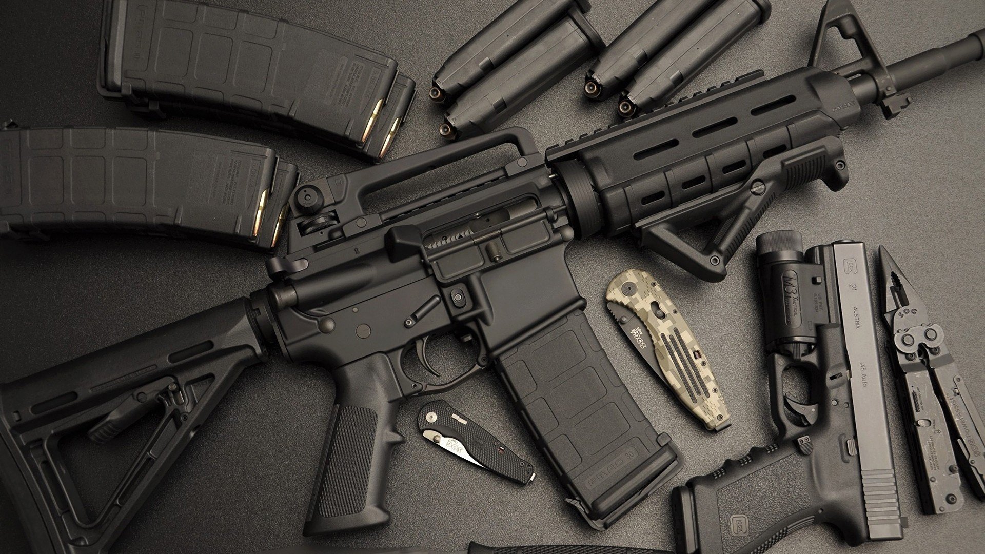 足球产业相关专业人才教育尚未普及，足球产业管理